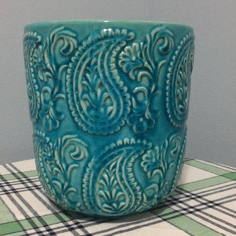 Turquoise planter